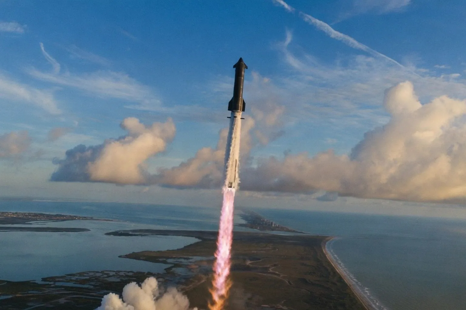Starship впервые вышел на орбиту: как прошел исторический запуск SpaceX